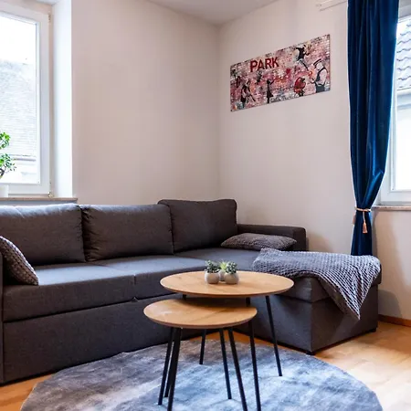 Klassen Apartments! Schnuckeliges * Mit Balkon * In * Fuer Vier Personen Im Eg *