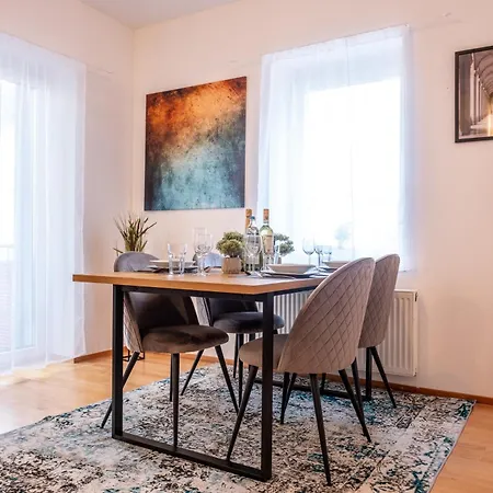 Klassen Apartments! Schnuckeliges * Mit Balkon * In * Fuer Vier Personen Im Eg Bad Saulgau